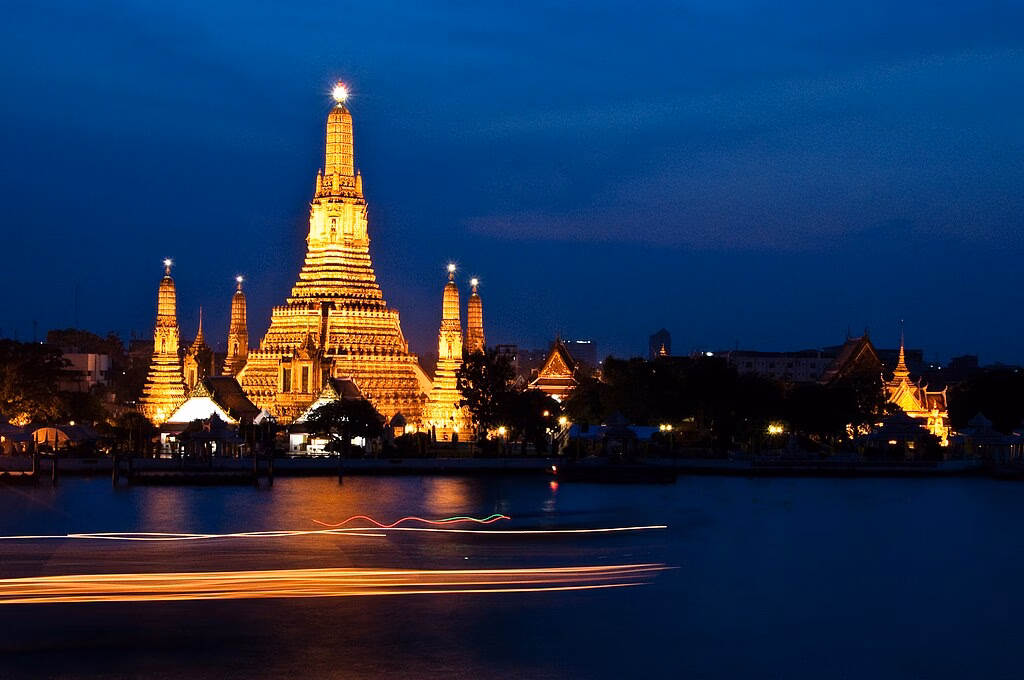 Central Thailand Hotels 1 Bangkok - Wat Arun view by night — Central Thailand Hotels By Bamboo Travel Blog